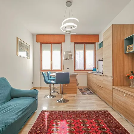 Juliet's Terrace On The River *