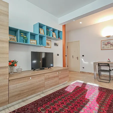 Juliet's Terrace On The River Daire