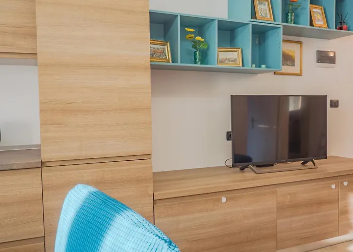 Juliet's Terrace On The River